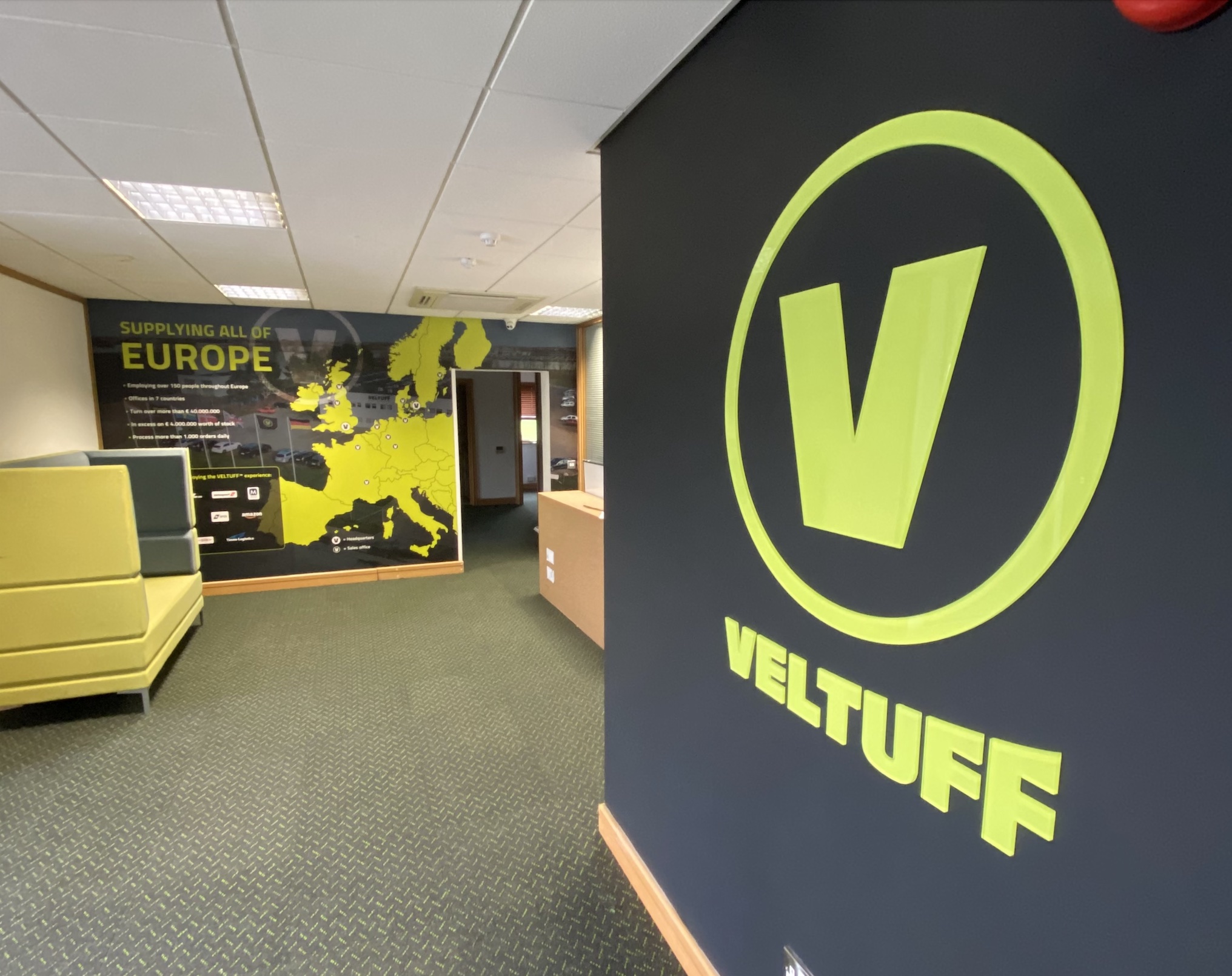 What is a directional sign?